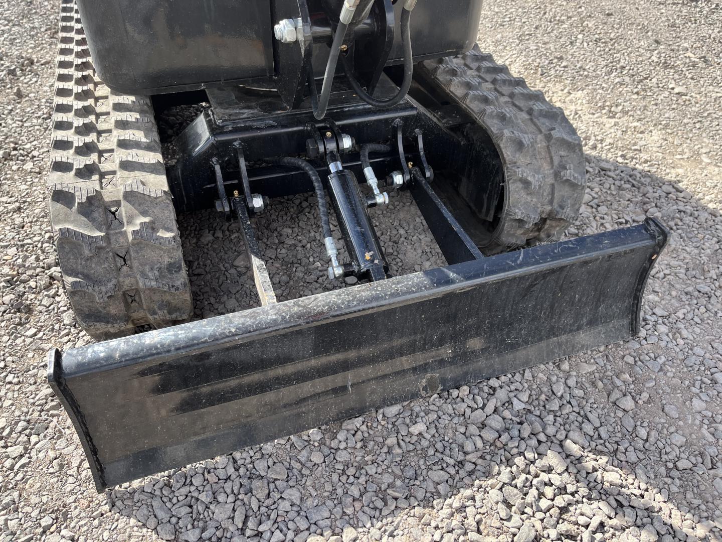 ./imagenes/INVOICE/2019/17382/MINIEXCAVADORA AGROTK QH12 (17).JPG